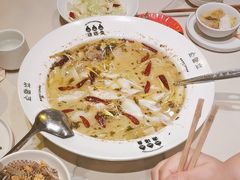 -渔语鱼酸菜鱼新川菜(来福士店)