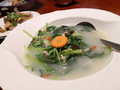 -新一家农家菜(华景新城店)