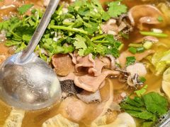 -谢老五跷脚牛肉·非遗传承店
