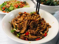 香菜拌腰花-老师傅餐馆(长沙店)