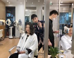 中发-简法造型·品牌形象店