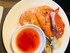 -大中华希尔顿酒店-念自助餐·嗨啤·小龙虾
