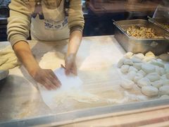 -李与白包子铺(桐梓林店)