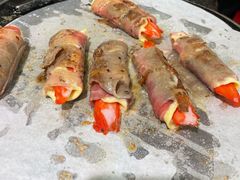 独创芝士鳕蟹柳肥牛卷-北京小炮儿炙子烤肉·铜锅涮肉(珠江路店)
