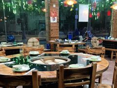 大堂-三里屯土灶炖公鸡地锅鸡(江东店)