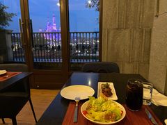 -WOLFGANG PUCK KITCHEN & BAR(迪士尼小镇店)