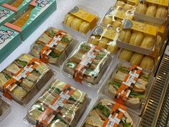 零售区-面包新语(龙湖·西宸天街店)