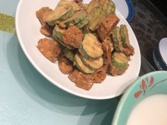 黄瓜拌油条-梅飞酒家(桑园路店)