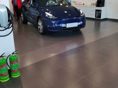 -TESLA 特斯拉(北京南四环中路特斯拉中心)