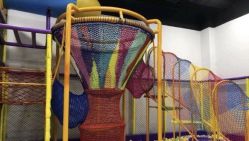 -蹦贝运动中心·蹦床·攀岩·闯关(龙岗店)