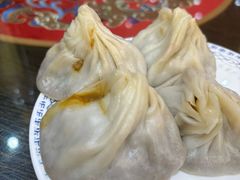 -笑来喜馄饨小笼工坊(通扬路店)