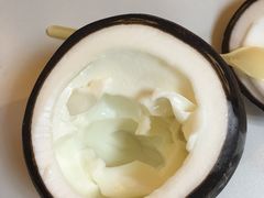 -志龙皇冠吃货椰子铺