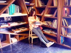 -钟书阁(松江泰晤士小镇店)