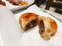 特色羊肉烤包子-丝路有约·西域美食