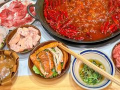 -渝嘴小老弟老火锅(华新村店)