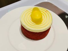柠檬元宝红丝绒蛋糕-COSTA COFFEE(上海月星环球港店)