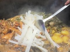 -万里闯关东铁锅炖菜馆(高新旗舰店)