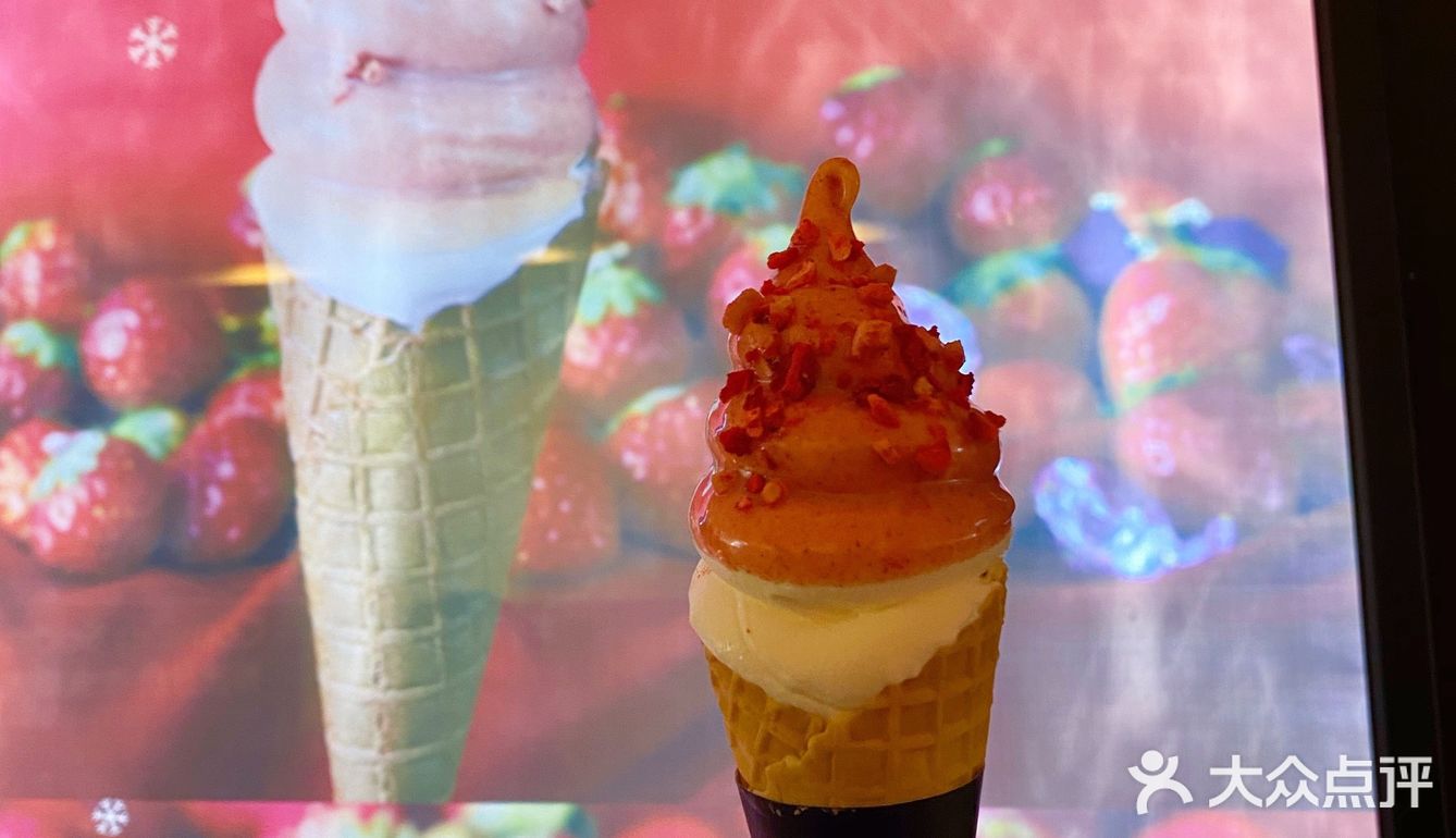 挤走奈雪的金玡居,去得很巧,没有排队,面条人均70一碗