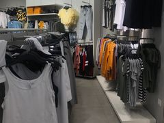 -H&M(天一广场店)