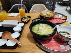 -妈妈故事米线(市府恒隆店)