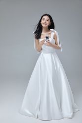 -喜爱高定婚纱摄影