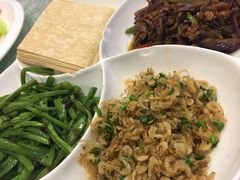 -黄家饺子东北特色菜馆(湖滨商业街店)