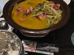 -帅巴人舅母子腊蹄民俗村