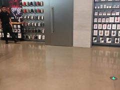 -Apple零售店(华贸购物中心店)