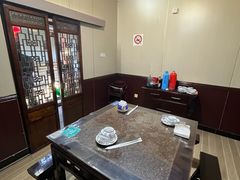 -唔呶喔哩酒家(生产街店)