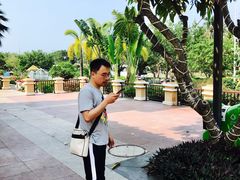 -亚龙湾亚泰商业街