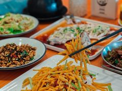 -莲餐厅·湖北菜·潜江小龙虾店(愚园路店)