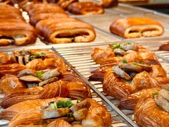 -VERIE BAKEHOUSE