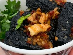 黑色经典臭豆腐-黑色经典臭豆腐·湖南特产(步行街店)