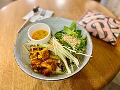 泰式大虾泰碗配辣味青柠水-Wagas沃歌斯(太古汇店)