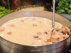 -尚尚仙·酸汤猪手·猪肚鸡火锅(华联万柳购物中心店)