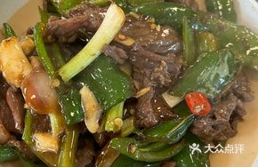 Beef Stir-Fried with Green Pepper