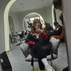 -3·3HAIR SALON