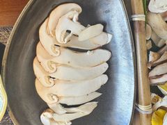 -菌自由丨野生菌火锅特色庭院餐厅(丽江古城店)