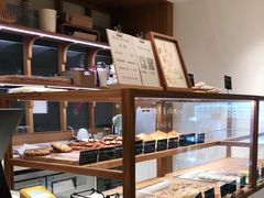 面包甜点陈列柜-慢熟面包店bud bread(孩儿巷店)