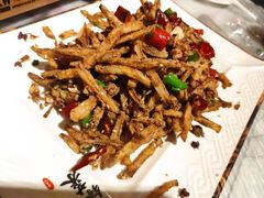 干煸藕丝-美膳居川菜馆油焖大虾烧烤(卓刀泉店)