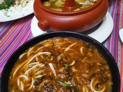 -香巴拉云南餐厅(华莱坞店)