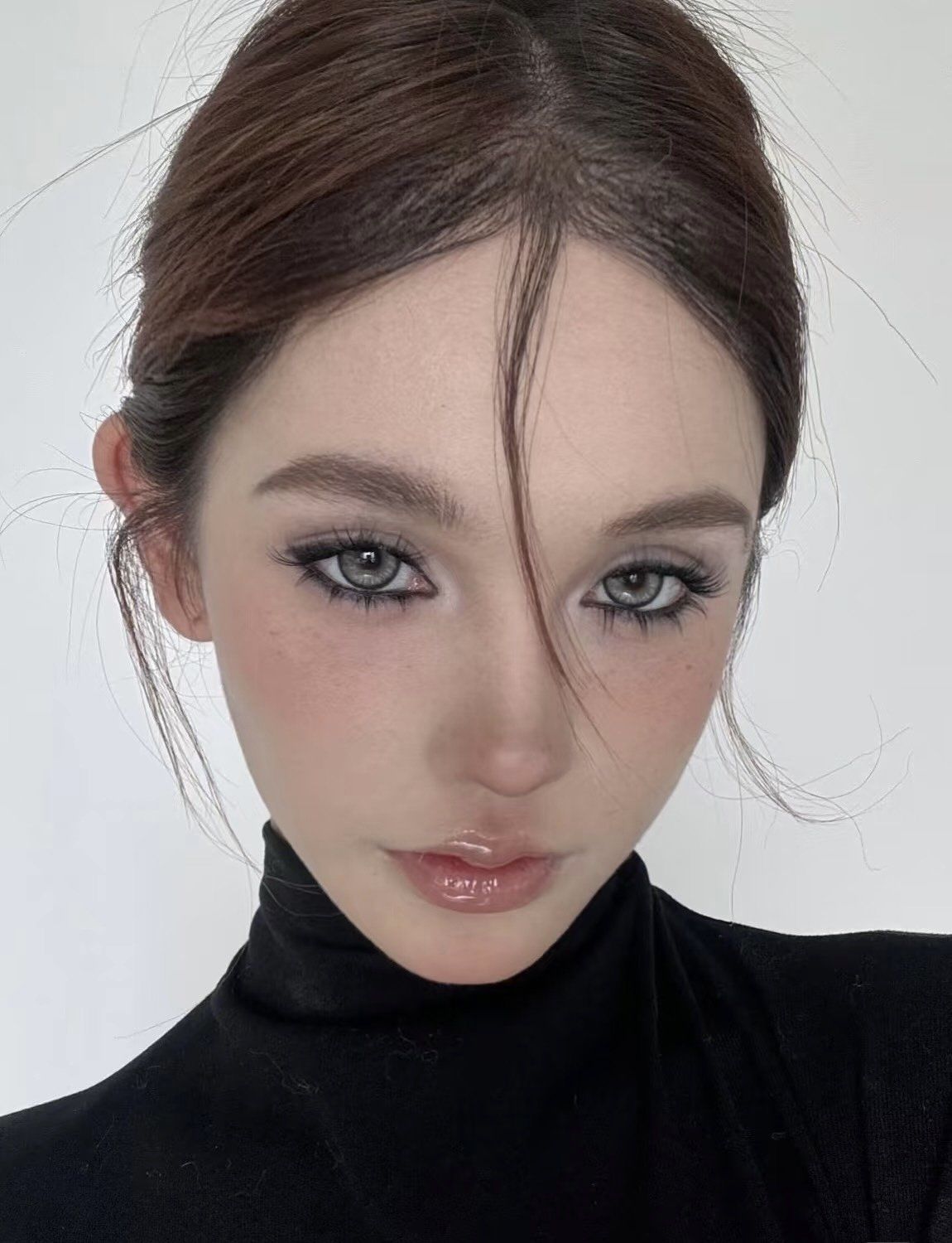 全包眼线亚裔氛围感妆容