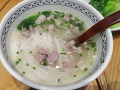 老长沙手工土猪肉粉-三两粉(莲塘华润万家店)