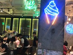 大堂-发记甜品(山东街店)