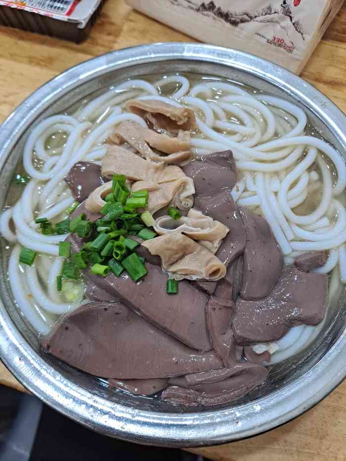 守英猪脏粉(新城店)-"虽然生意很好 但是这种店居然一点卫生意识.