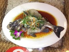 -亚龙湾亚泰商业街