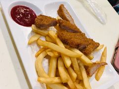 吉列猪排配薯条-龙记香港茶餐厅(久光百货店)