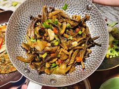 -雀舞云南菜(天津天河城购物中心店)