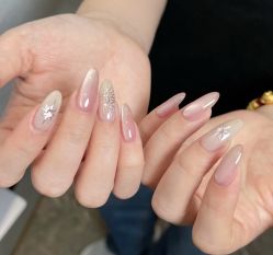 -H12 STAR日式美甲美睫专门店