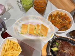 -樂麗餐室 · 本地茶餐廳(扬名广场店)